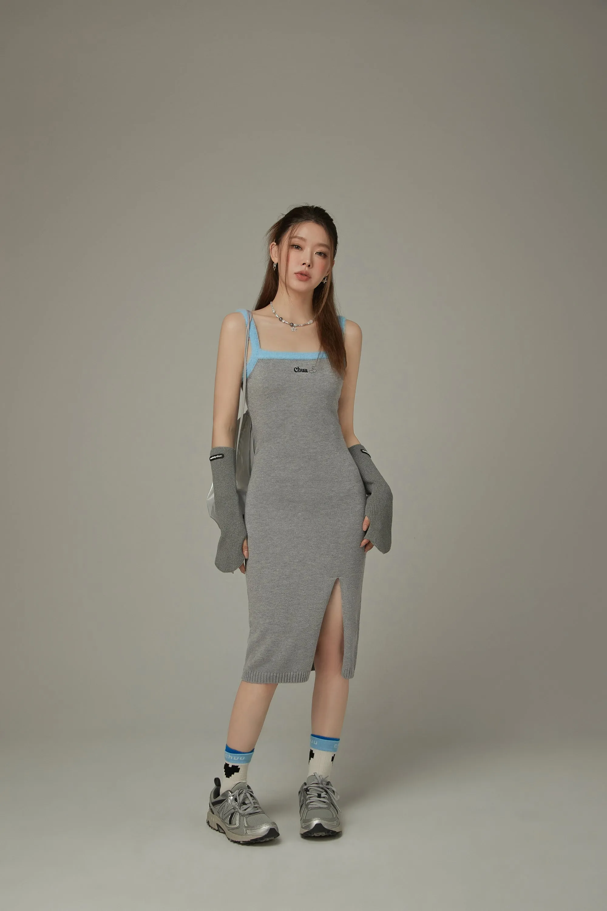 Color Lined Slit Knit Slim Dress