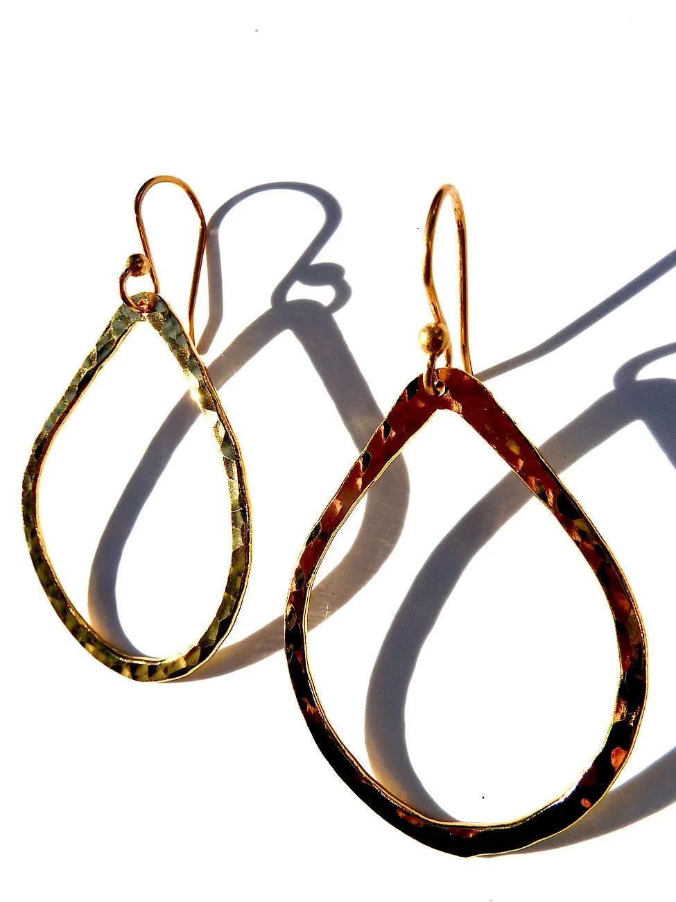 Earrings Teardrop In Gold Plated Hammered Brass