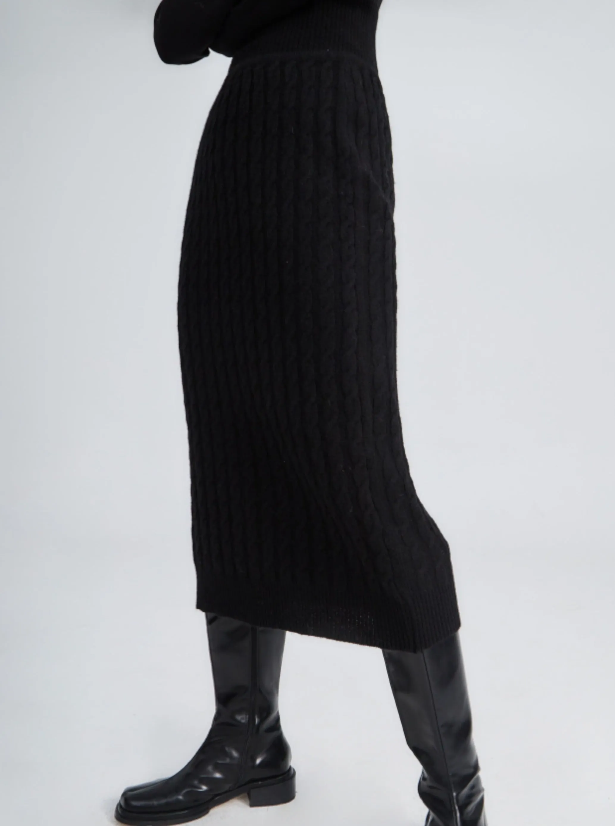 Ribbed Knit Midi Skirt