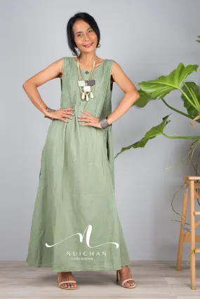 Sleeveless green cotton dress